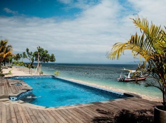 Hotel & Resto Dekat Pantai