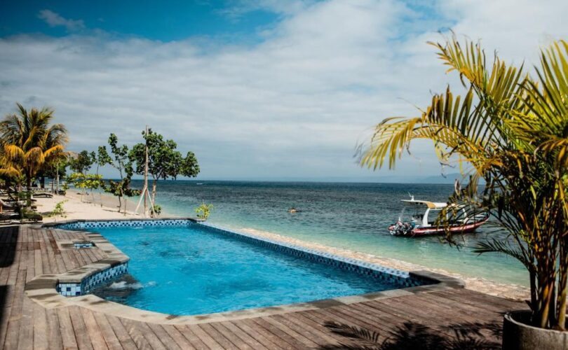 Hotel & Resto Dekat Pantai